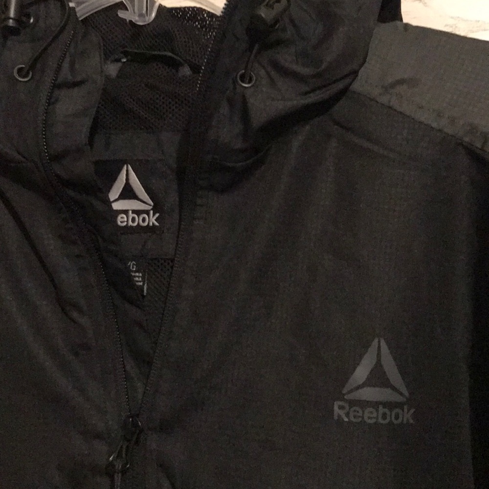 COPY - Reebok pull over jacket - Picture 2 of 7